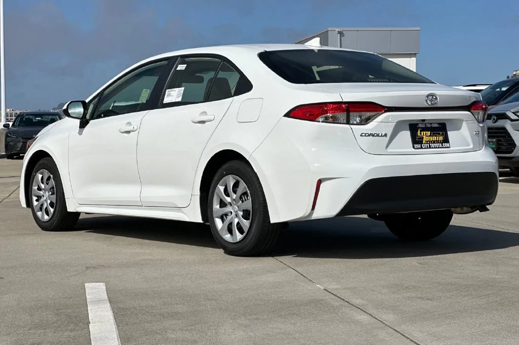 New 2027 Ice Cap Toyota  LE image 6