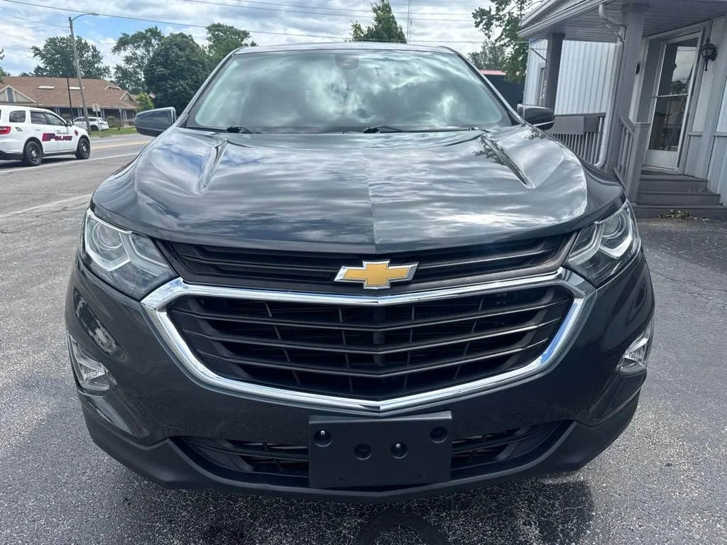 Used 2020 Chevrolet Equinox LT with VIN 2GNAXUEV5L6208129 for sale in Middlebury, IN