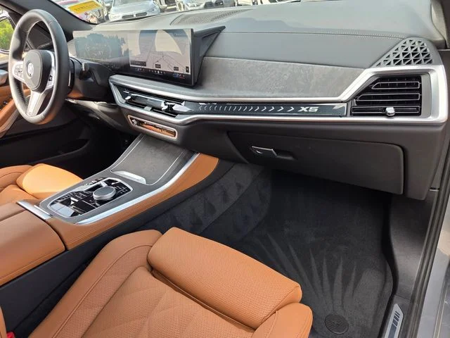Used 2025 Gray BMW sDrive40i image 22