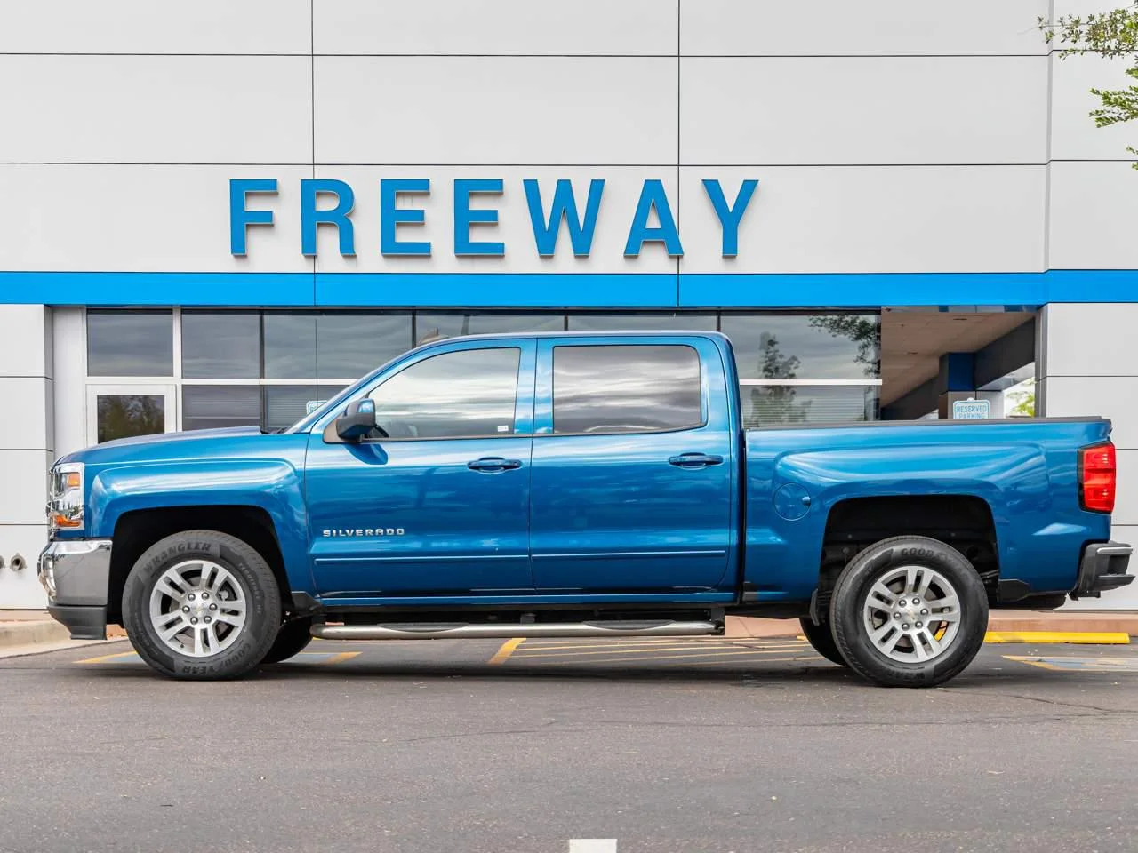 Certified Used 2018 DEEP OCEAN BLUE METALLIC Chevrolet LT image 2
