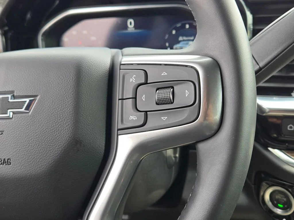 Used 2024 White Chevrolet RST image 30