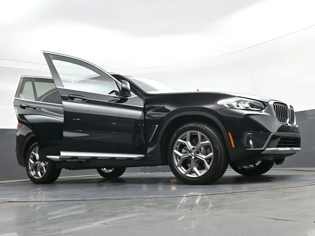 Used 2023 Black BMW xDrive30i image 46