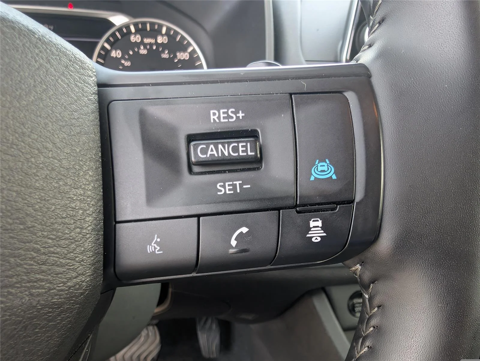 Used 2025 Brilliant Silver Metallic Nissan SV image 23