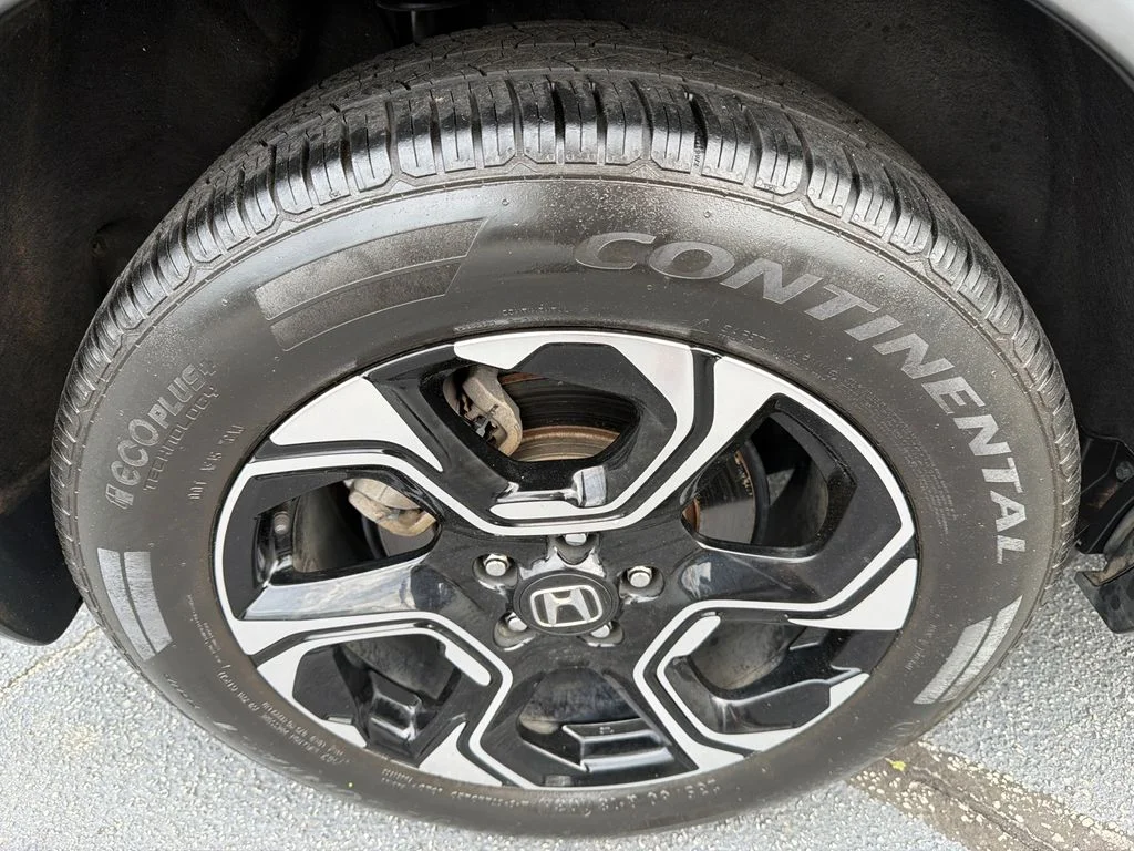 Used 2018 Black Honda Touring image 17