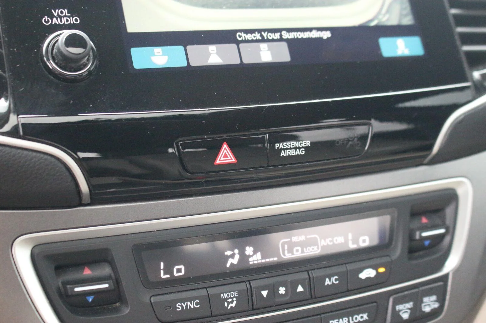 Used 2020 White Honda EX-L image 25
