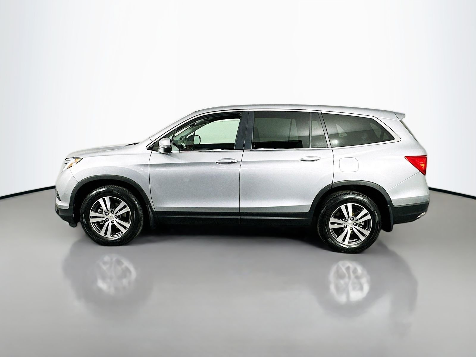 Used 2017 Lunar Silver Metallic Honda EX-L image 4