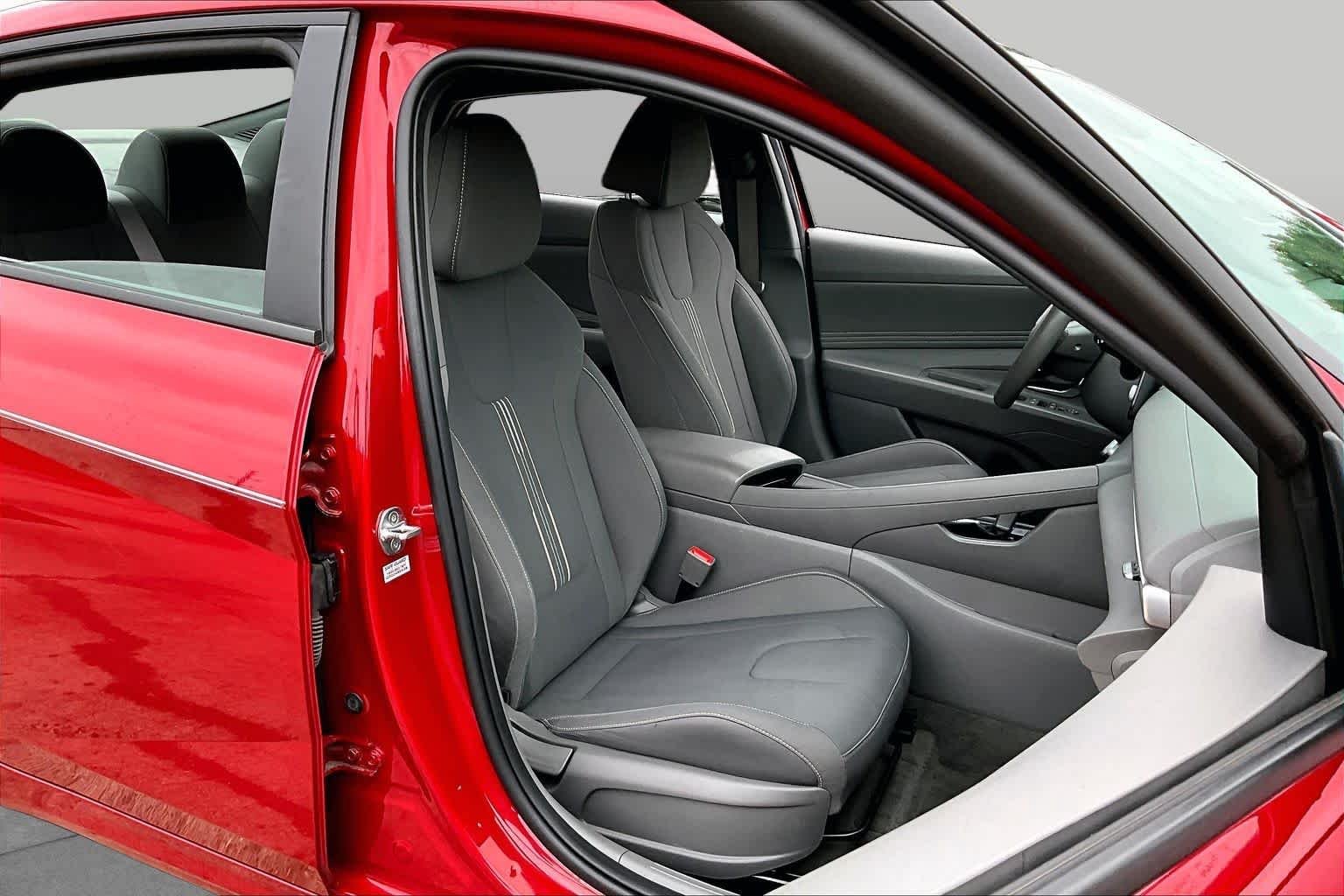 Used 2022 Scarlet Red Pearl Hyundai SEL image 9