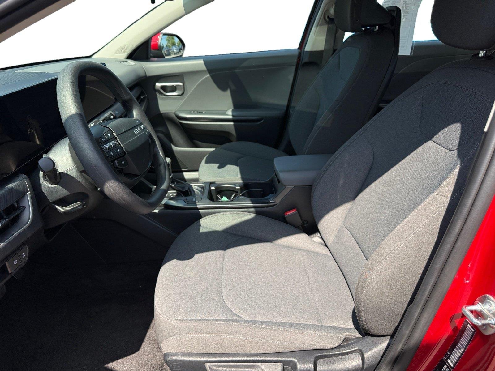 Used 2025 Currant Red Kia LXS image 10