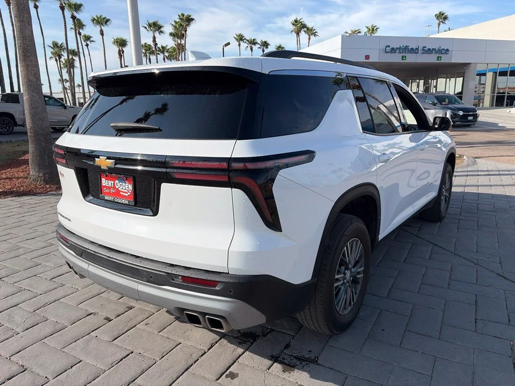 Used 2025 White Chevrolet LT image 5