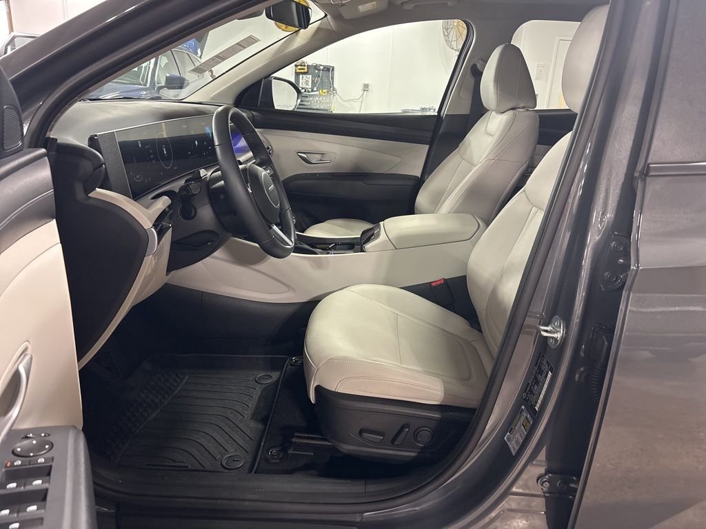 Certified Used 2025 Gray Hyundai SEL Convenience image 25