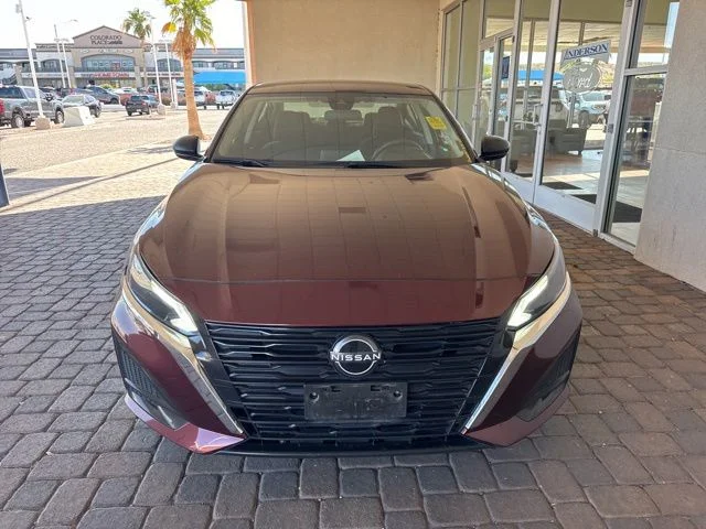 Certified Used 2024 Garnet Pearl Me Nissan 2.5 SV image 7