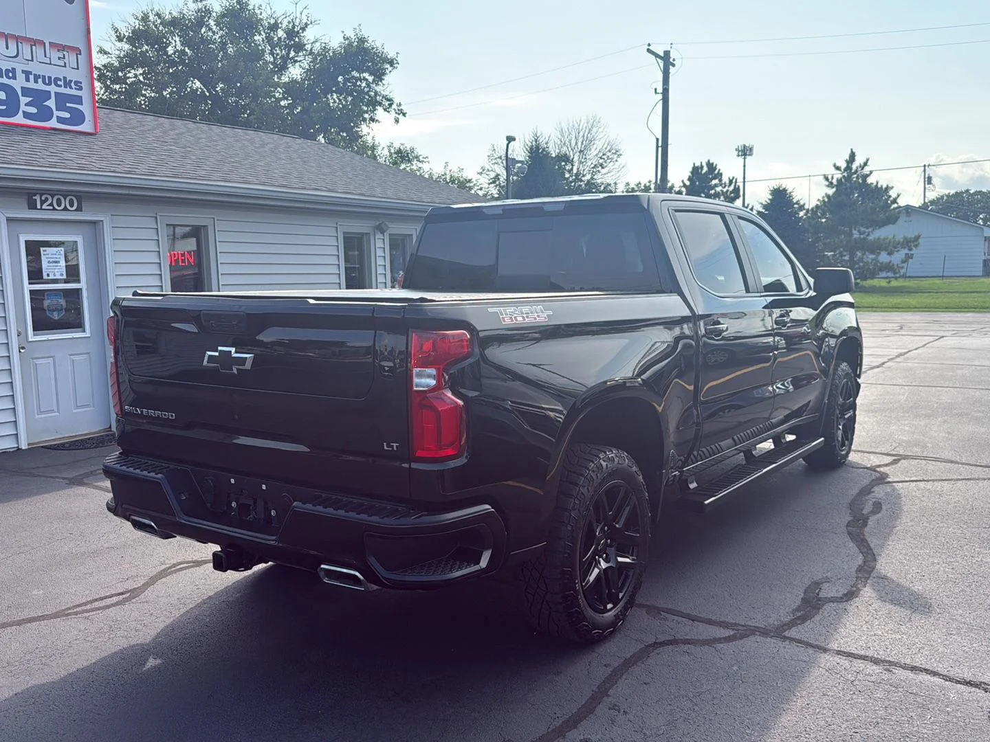 Used 2021 BLACK Chevrolet LT Trail Boss image 7