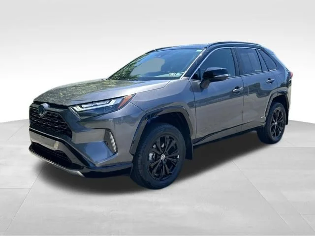 Certified Used 2024  Toyota XSE image 1