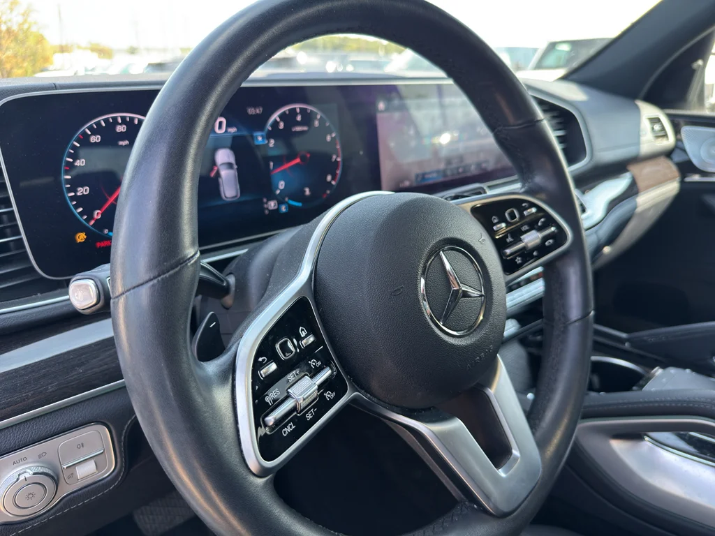 Used 2020 Polar White Mercedes-Benz GLE350 4MATIC® image 16