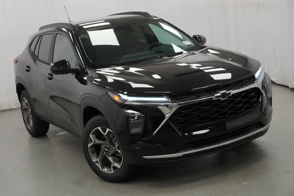 New 2026 Mosaic Black Metallic Chevrolet LT image 34