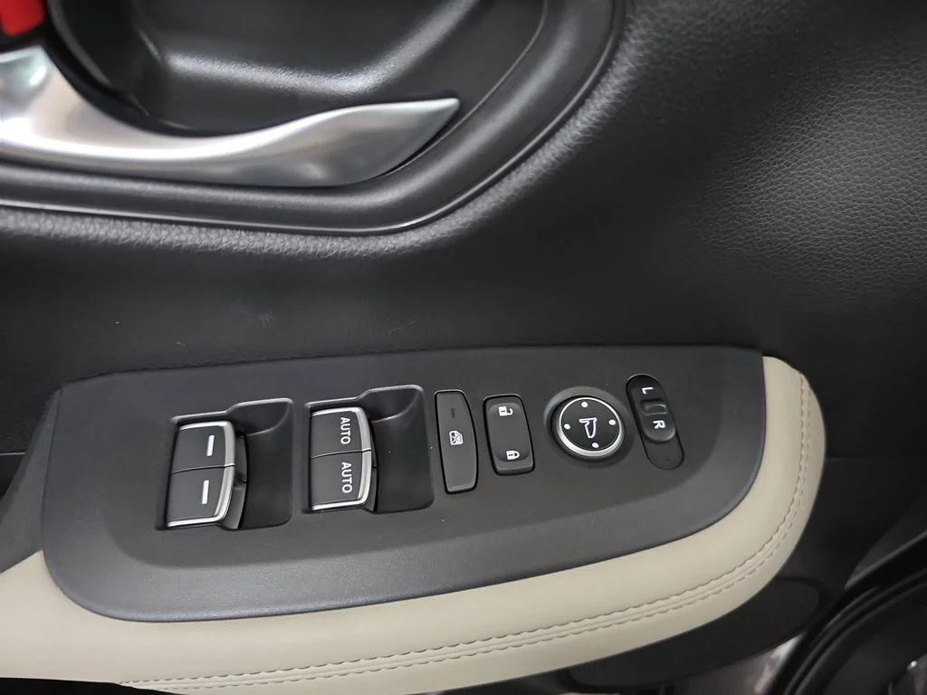 Used 2025 Gray Honda EX-L image 27