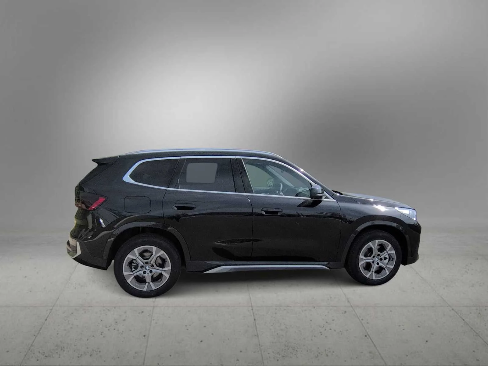 New 2026 Black Sapphire Metallic BMW xDrive28i image 9