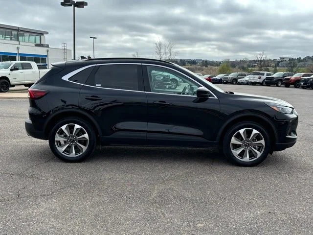Used 2025 Black Ford Platinum image 6