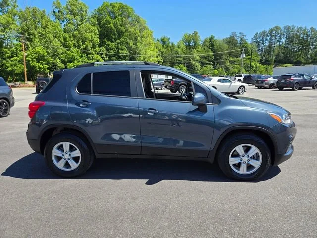 Used 2022 Shadow Gray Metallic Chevrolet LT image 9