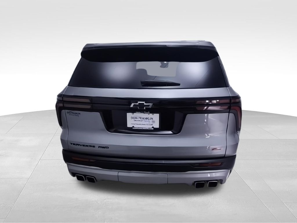 Used 2025 Gray Chevrolet Z71 image 7