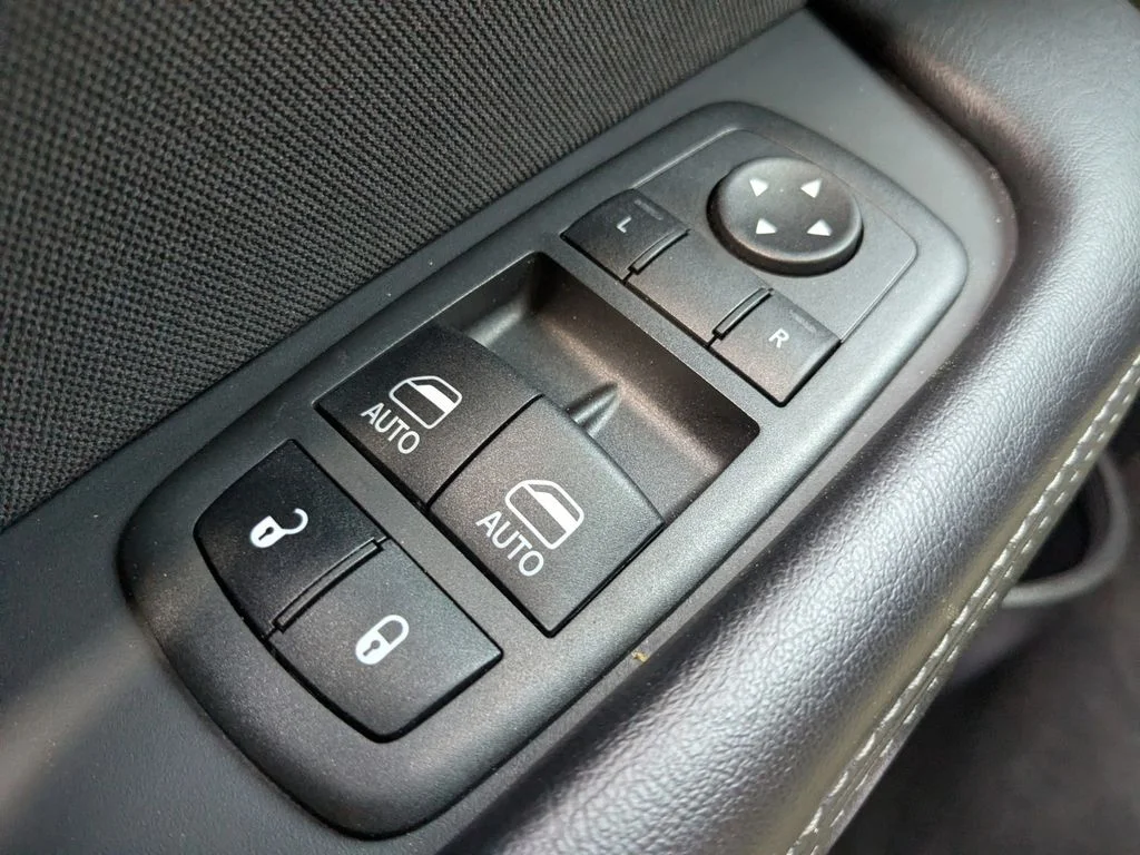 Used 2022 Gray Dodge R/T Scat Pack image 19