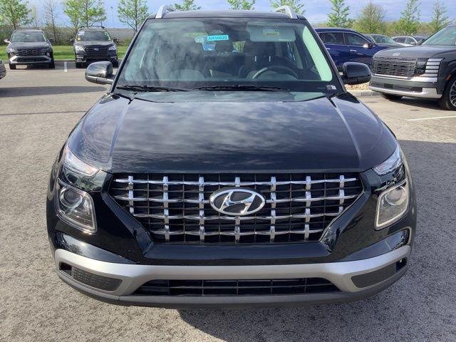 New 2026 Onyx Black Hyundai SEL image 2