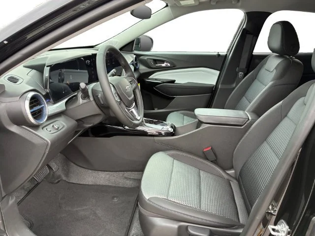 New 2026 Mosaic Black Metallic Chevrolet LT image 11