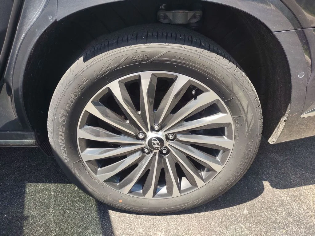 Certified Used 2024 Gray Hyundai Calligraphy image 10