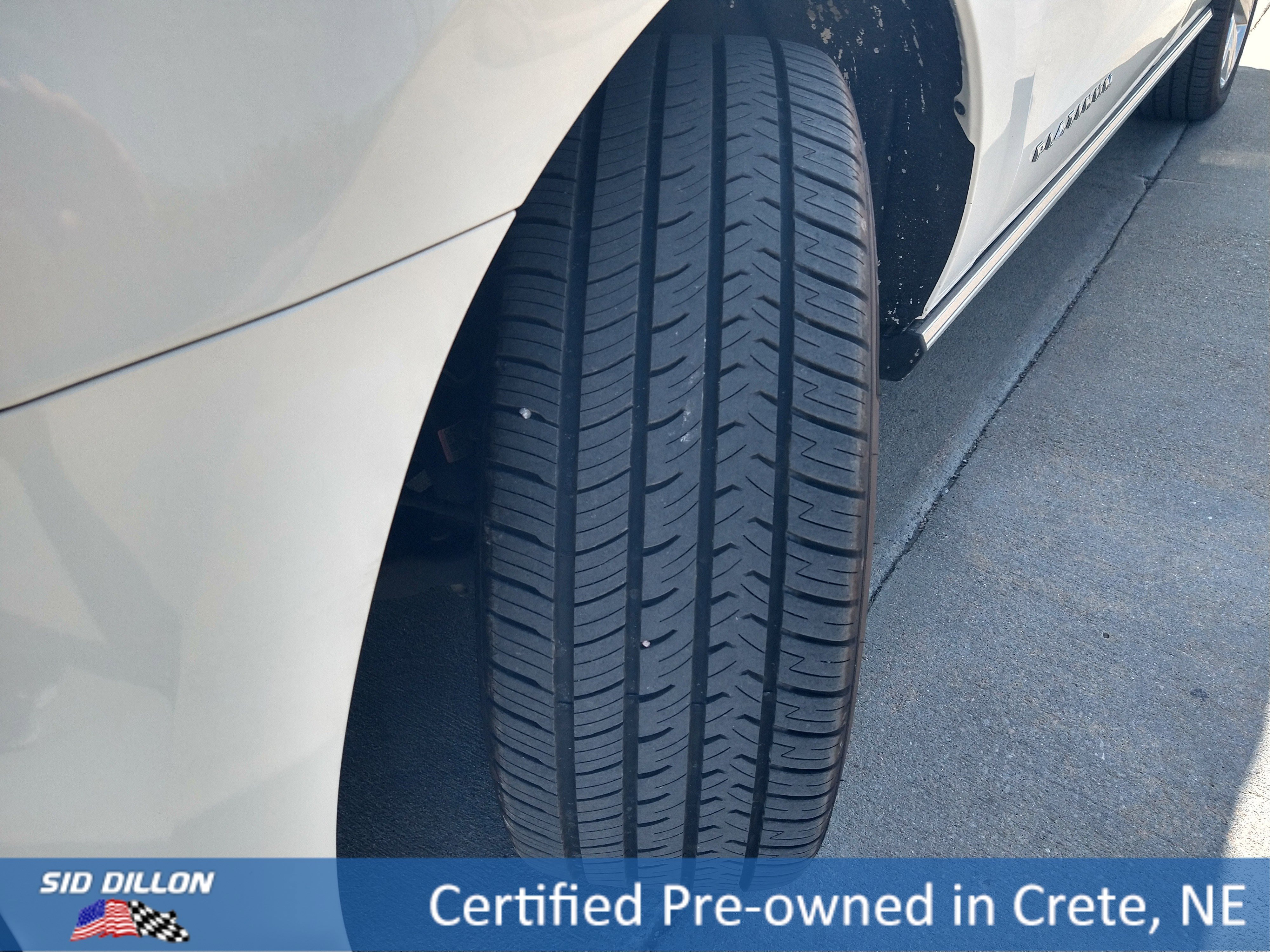 Certified Used 2023 Star White Metallic Tri-Coat Ford Platinum image 12