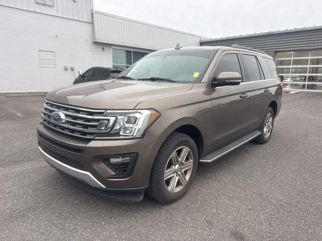 Used 2018 Gray Ford XLT image 1