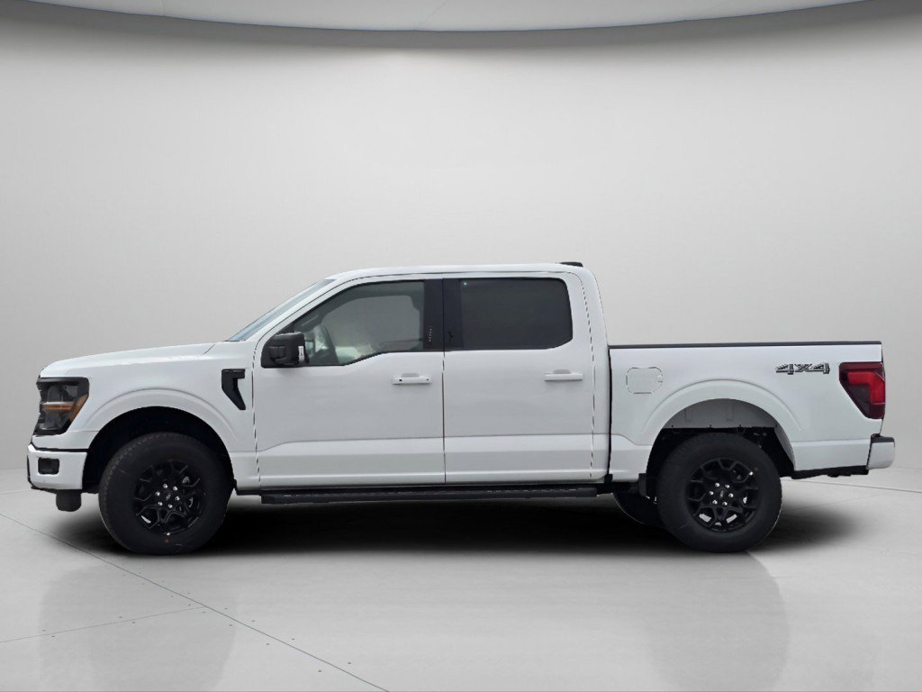 New 2026 Oxford White Ford XLT image 17