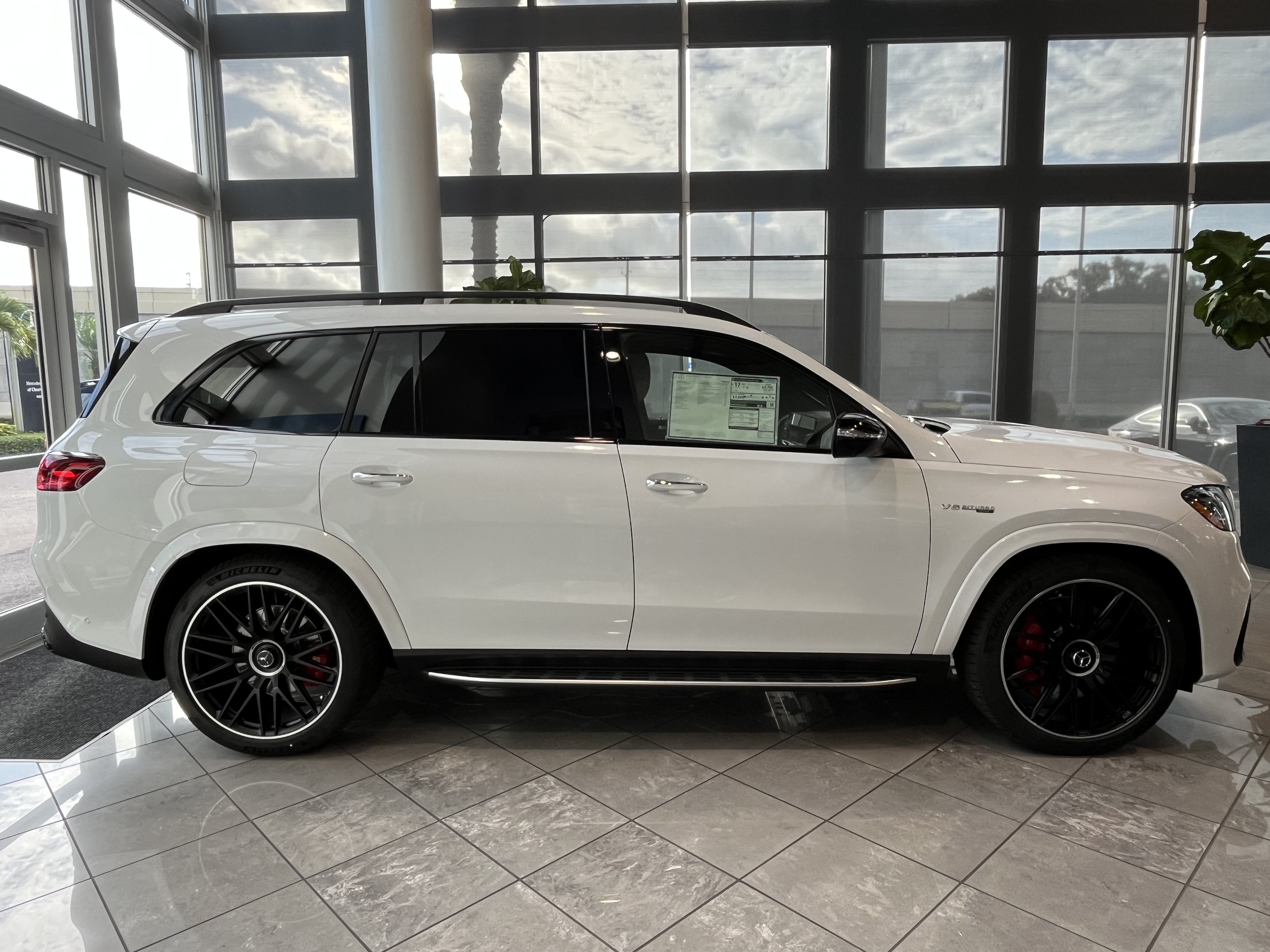 New 2026 MOONLIGHT WHITE Mercedes-Benz AMG® GLS 63 image 4