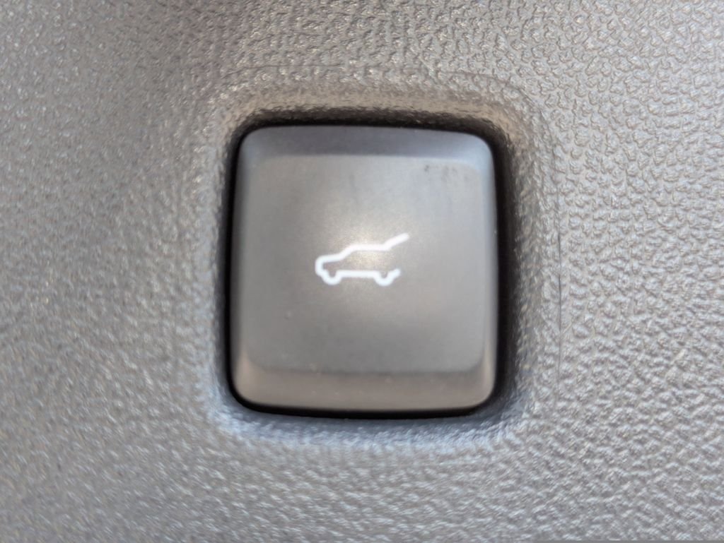 Used 2024 Gray Ford ST-Line image 14