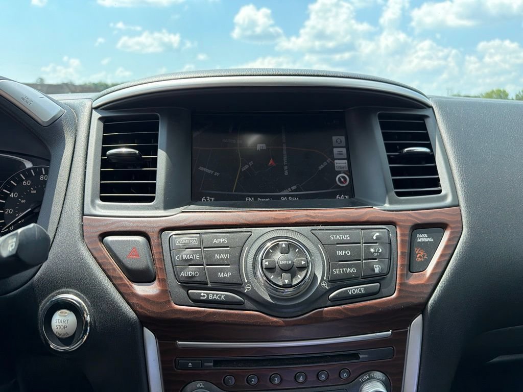 Used 2018 Magnetic Black Nissan Platinum image 8