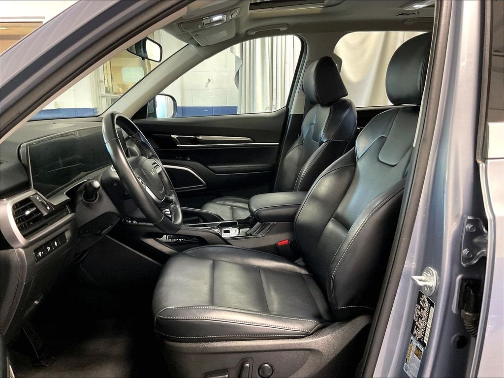 Used 2024 Everlasting Silver Kia S image 10