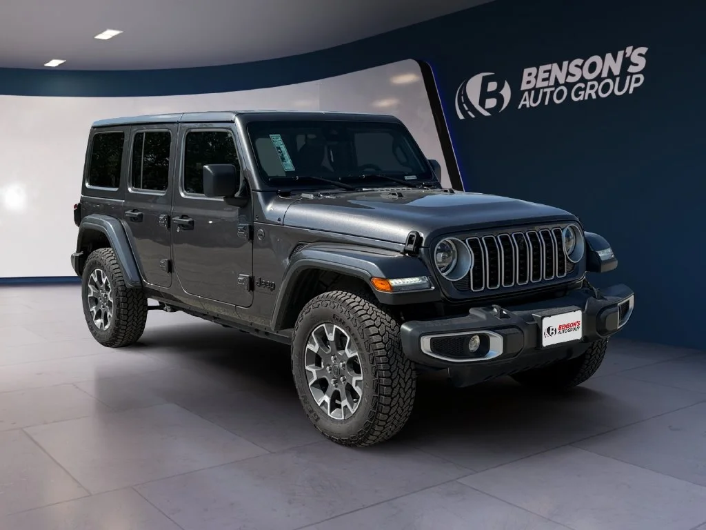 New 2025 Gray Jeep Sahara image 5