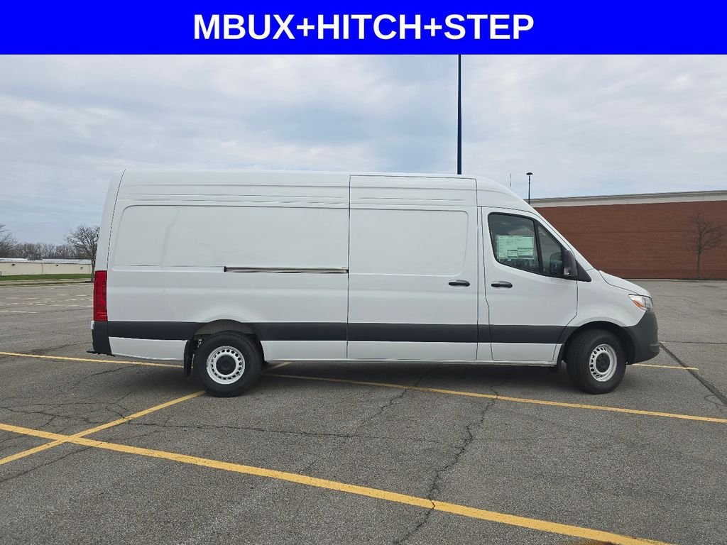 New 2026 Arctic White Mercedes-Benz Cargo 170 WB image 11