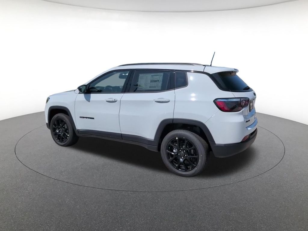 New 2026 Bright White Clear-Coat Exterior Paint Jeep Latitude image 12