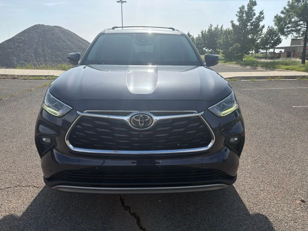 Used 2020 Blue Toyota Platinum image 2