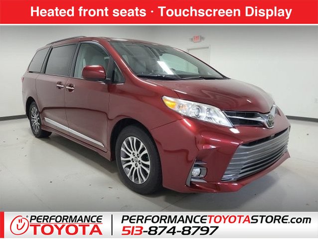 2020 Toyota Sienna XLE