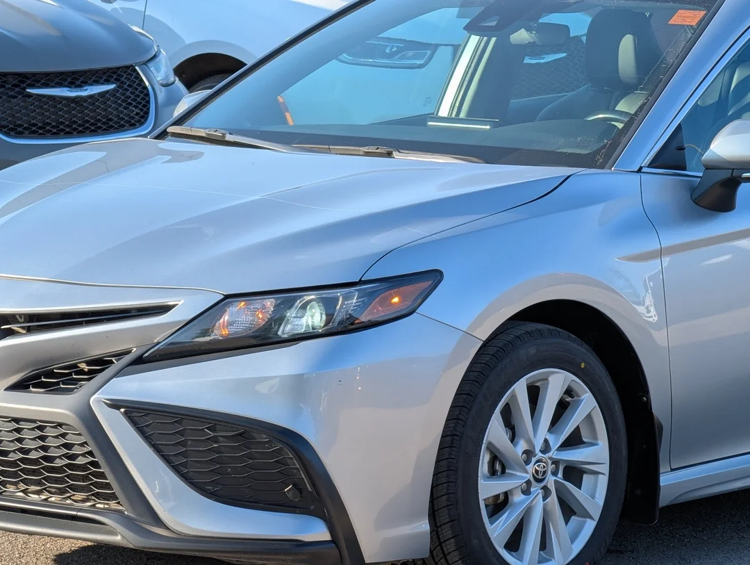 Certified Used 2024 Silver Toyota SE - - FWD - Heated Seats & Wheel - 7 Touchscreen - Apple CarPlay - Android Auto & More! image 10