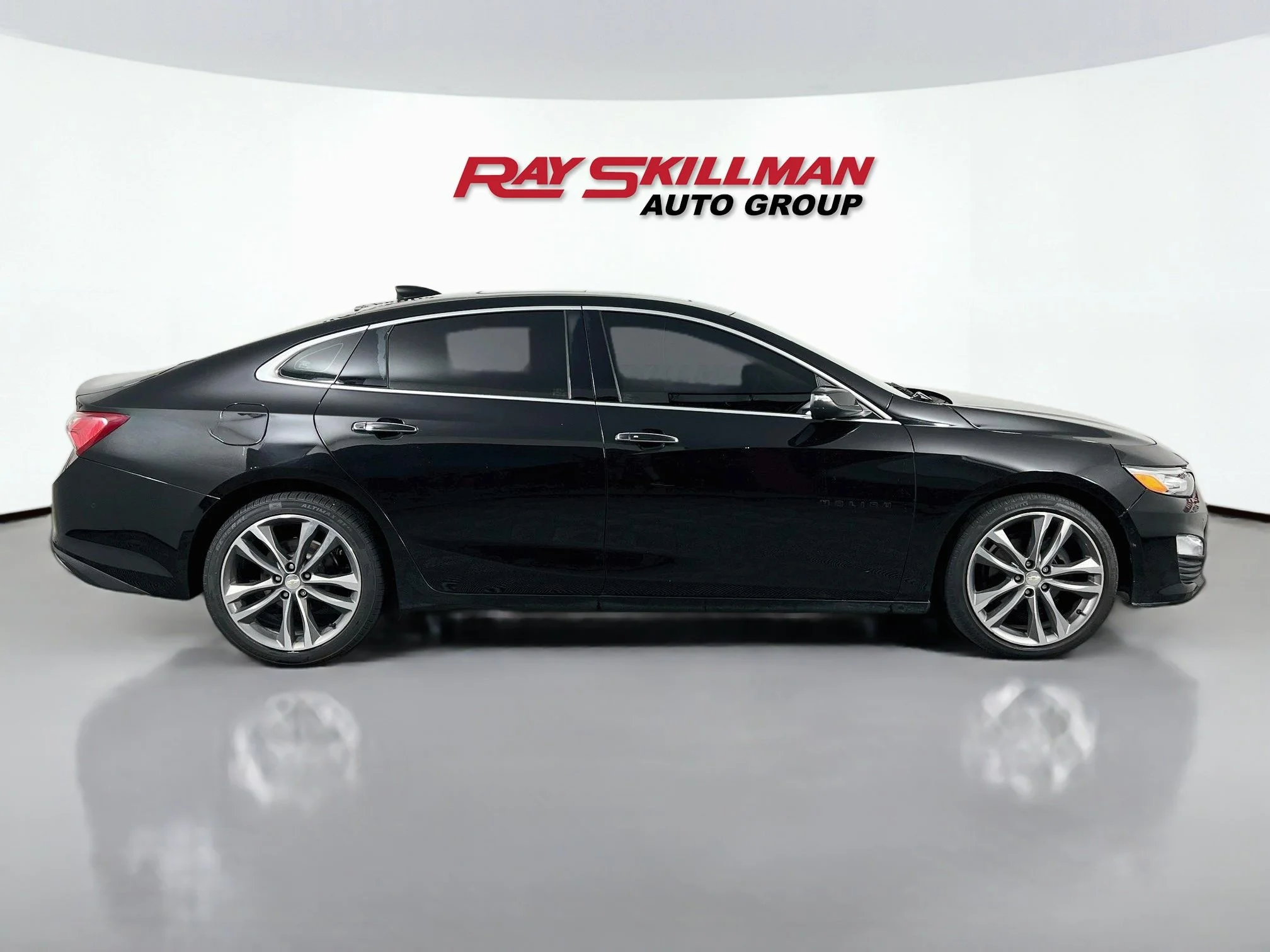 Used 2020 Mosaic Black Metallic Chevrolet PREMIER image 8