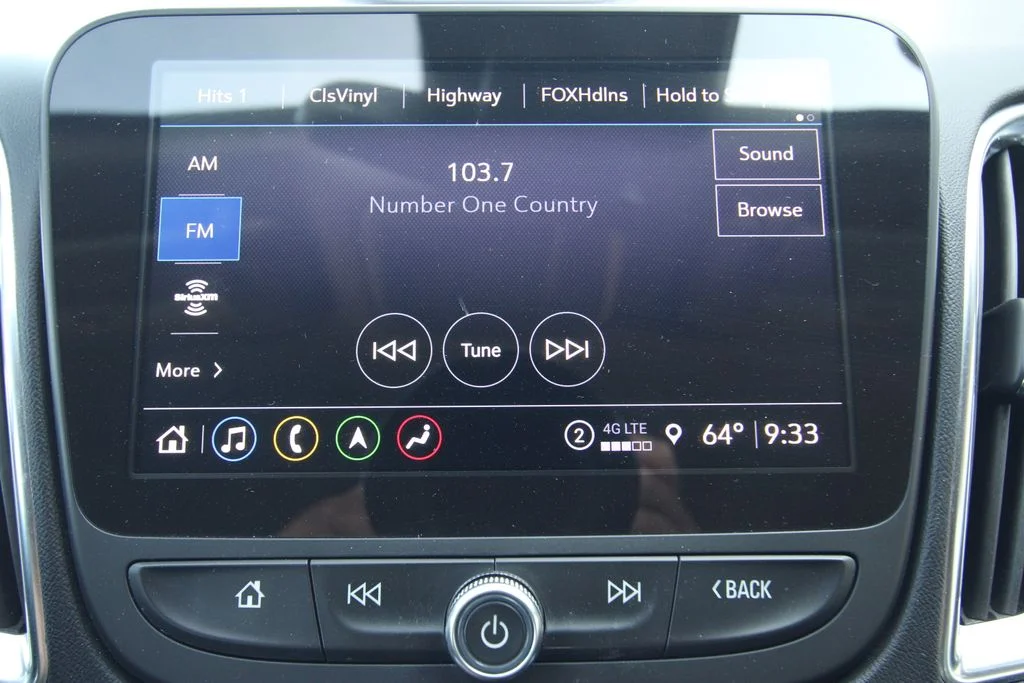 Used 2024 White Chevrolet LT image 35