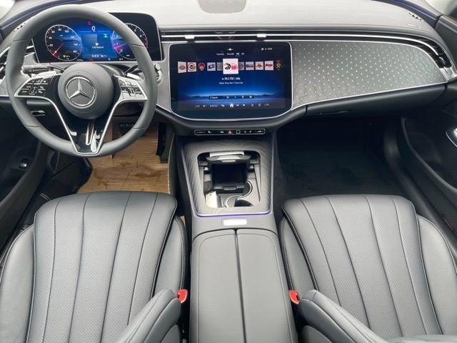 2025 Mercedes-Benz E-Class E350 - Photo 37