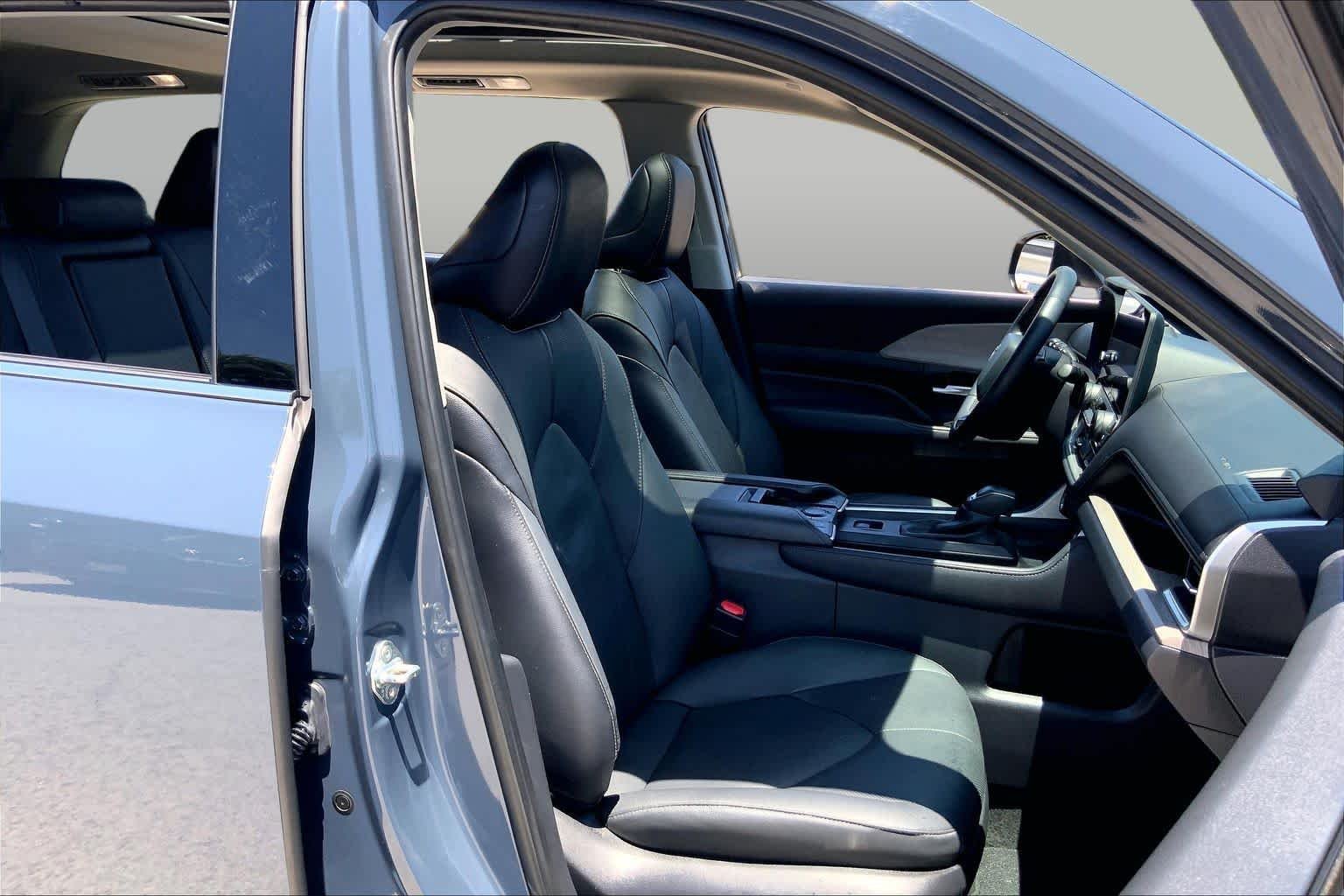 Used 2025 Storm Cloud Toyota Hybrid Limited image 9