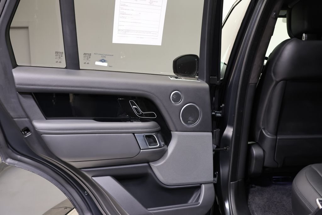 Used 2019  Land Rover 5.0L V8 Supercharged image 31