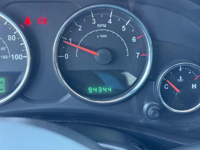 Used 2012 Red Jeep Sahara image 15