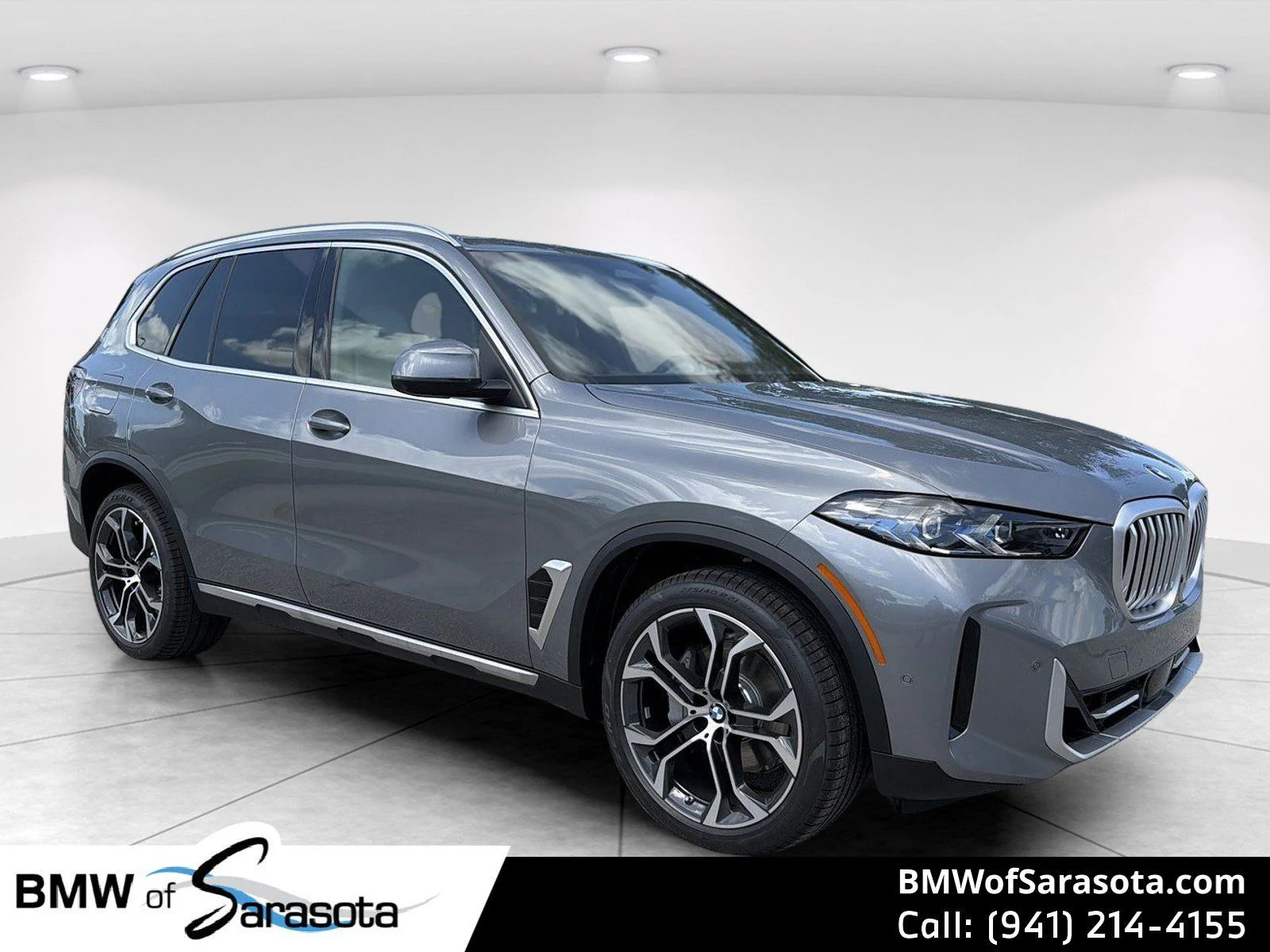 New 2026 Skyscraper Grey Metallic BMW xDrive40i image 1