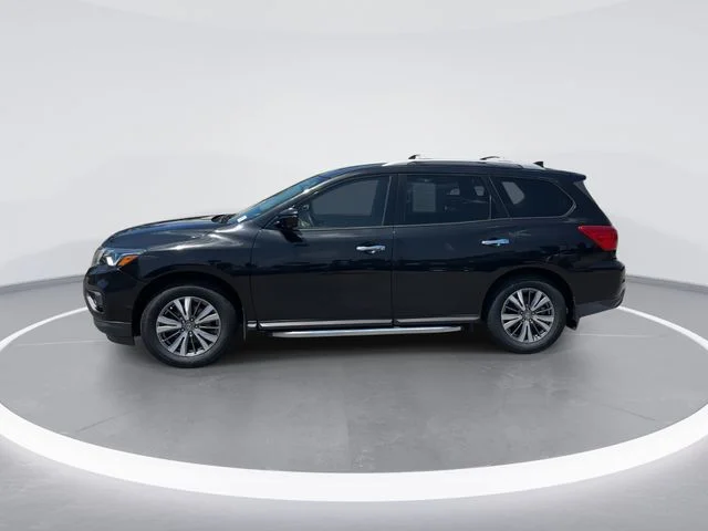Used 2020 Black Nissan SL image 4