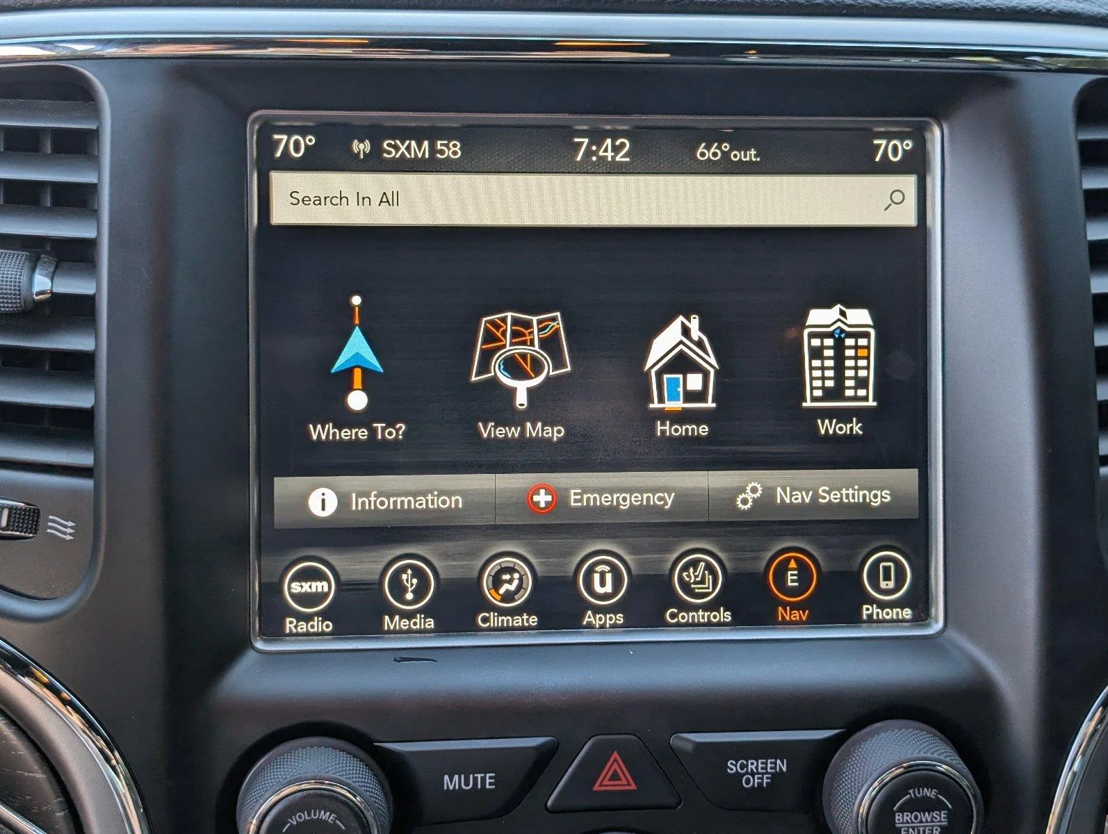 Used 2018 Granite Crystal Metallic Clearcoat Jeep Limited image 21